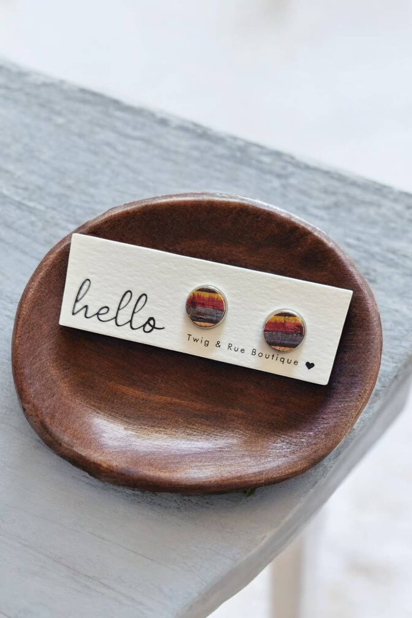 Twig & Rue boutique – Brincos de pino por atacado – Alças de botão em couro | Coleção de padrões11