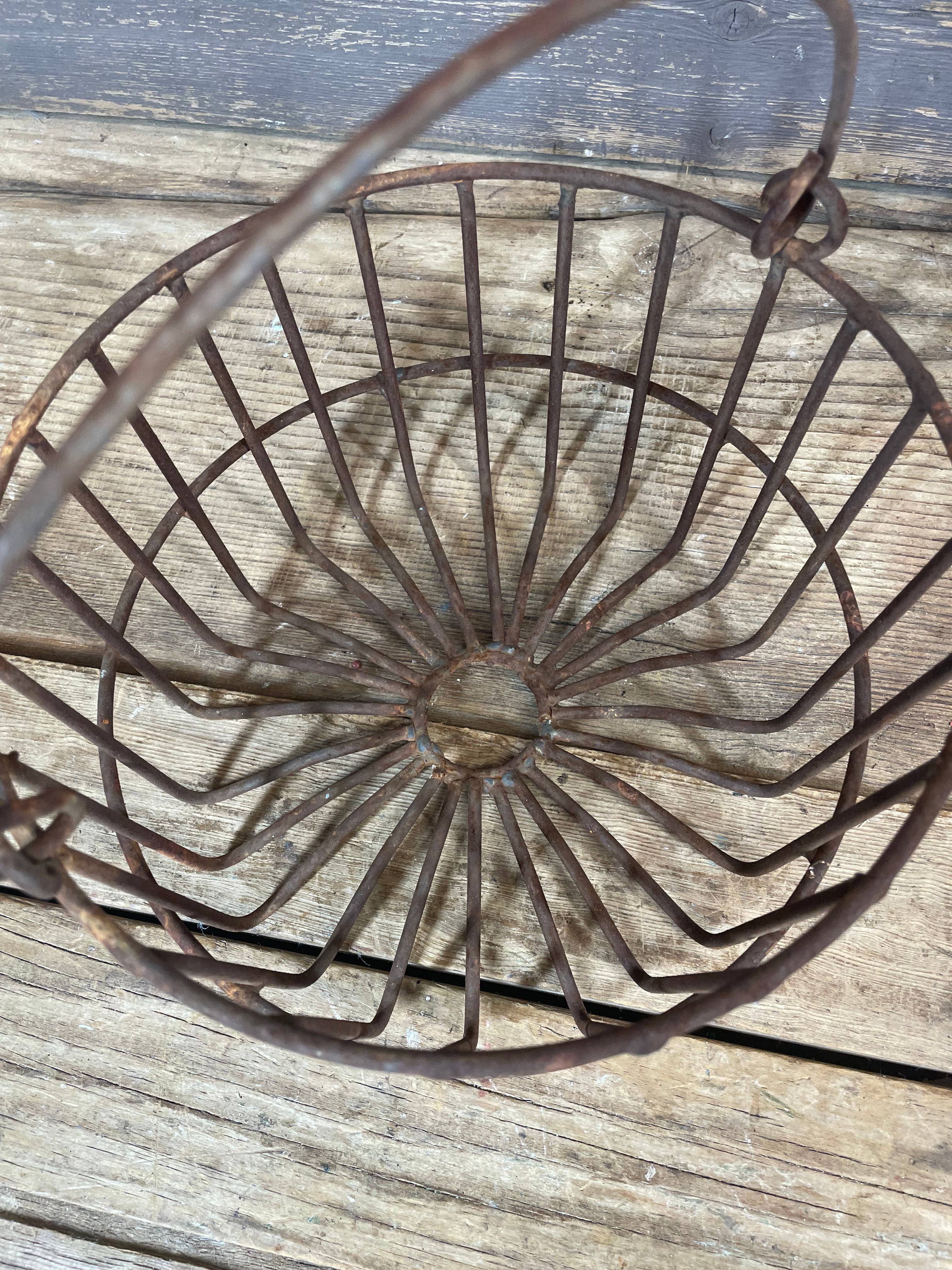 My Amigos Imports – wholesale Basket – Rusty Farmhouse Metal Egg Basket-WH-4 Sizes-NEW-Rustic1