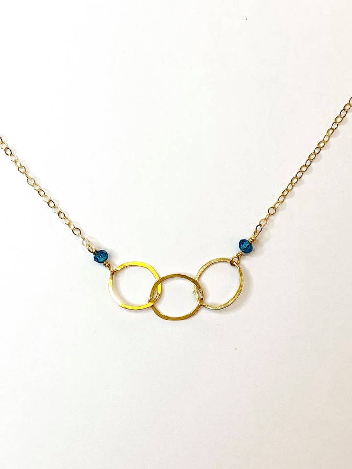 Drie cirkels op goud voor wholesale door Judy Brandon Jewelry