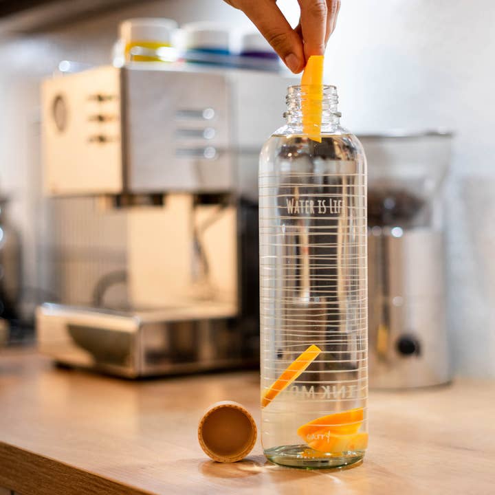 Carry Bottles - Wholesale Water Bottle - Glass water bottle - CARRY Bottle WATER IS LIFE 1.0l3