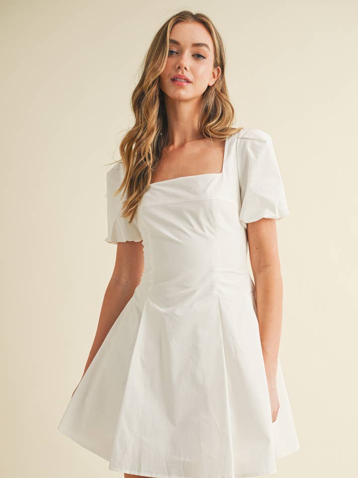 CD05888-Robe Mini à Encolure Carrée et Manches Courtes Bouffantes pour la vente par TCEC