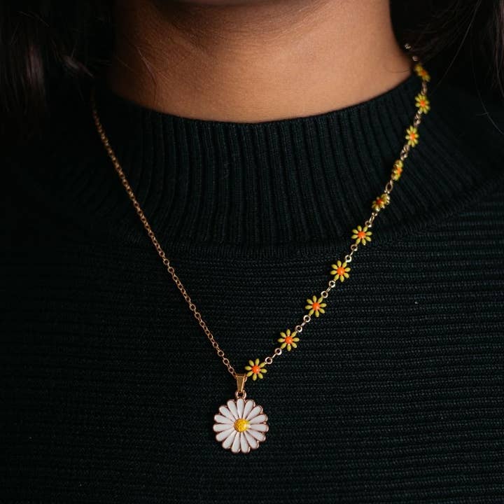 The Colourful Aura - Wholesale Pendant/Charm Necklace - Half Turquoise Floral Indie Boho Daisy Charms Choker Summer Necklace1