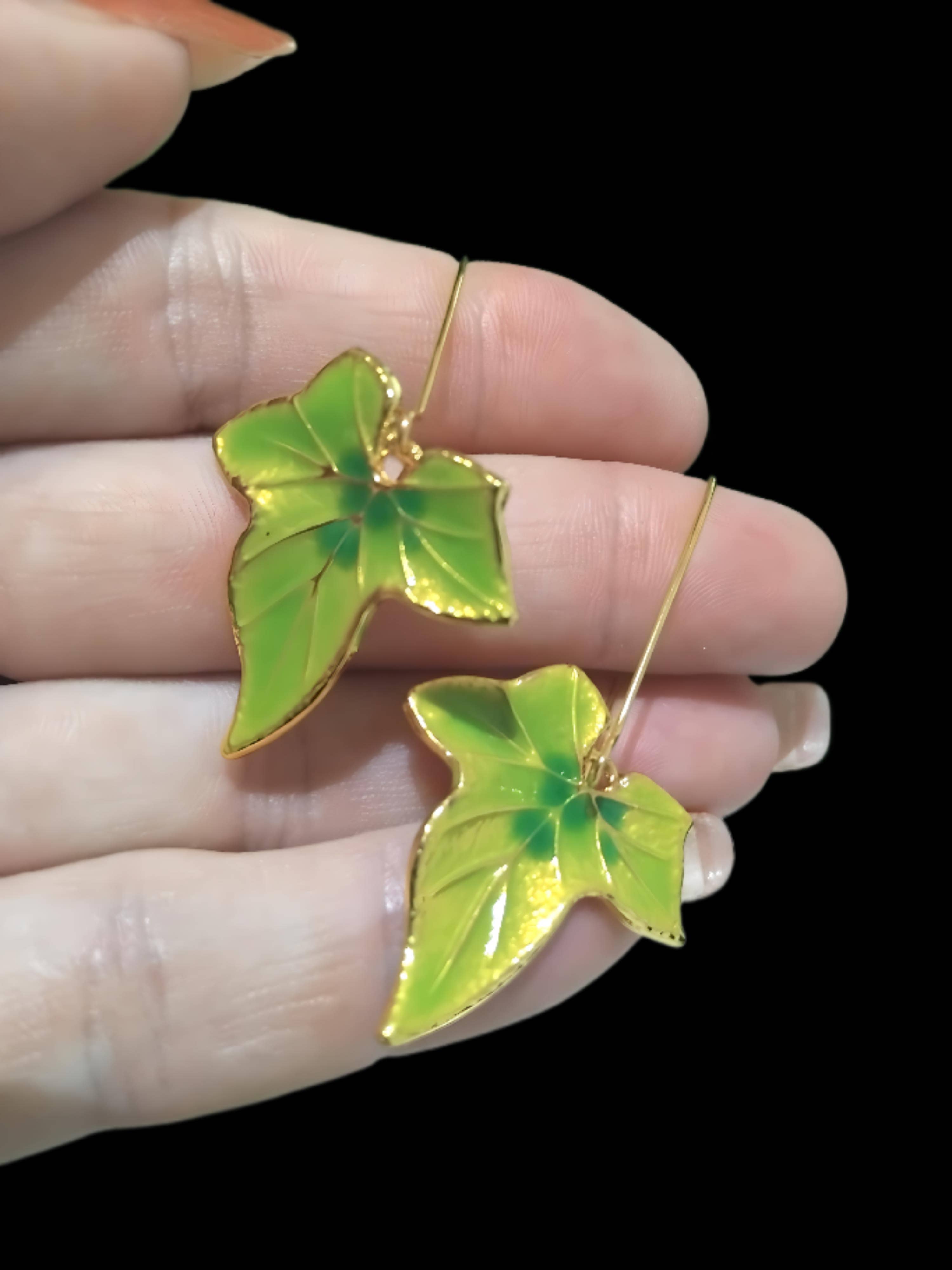 Wild & Free - Wholesale Dangle Earrings - Pendientes de hoja de hiedra verde3