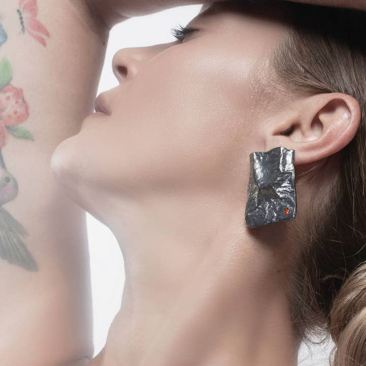 Lepa punca - Wholesale Dangle Earrings - Esperanza Black Earrings1