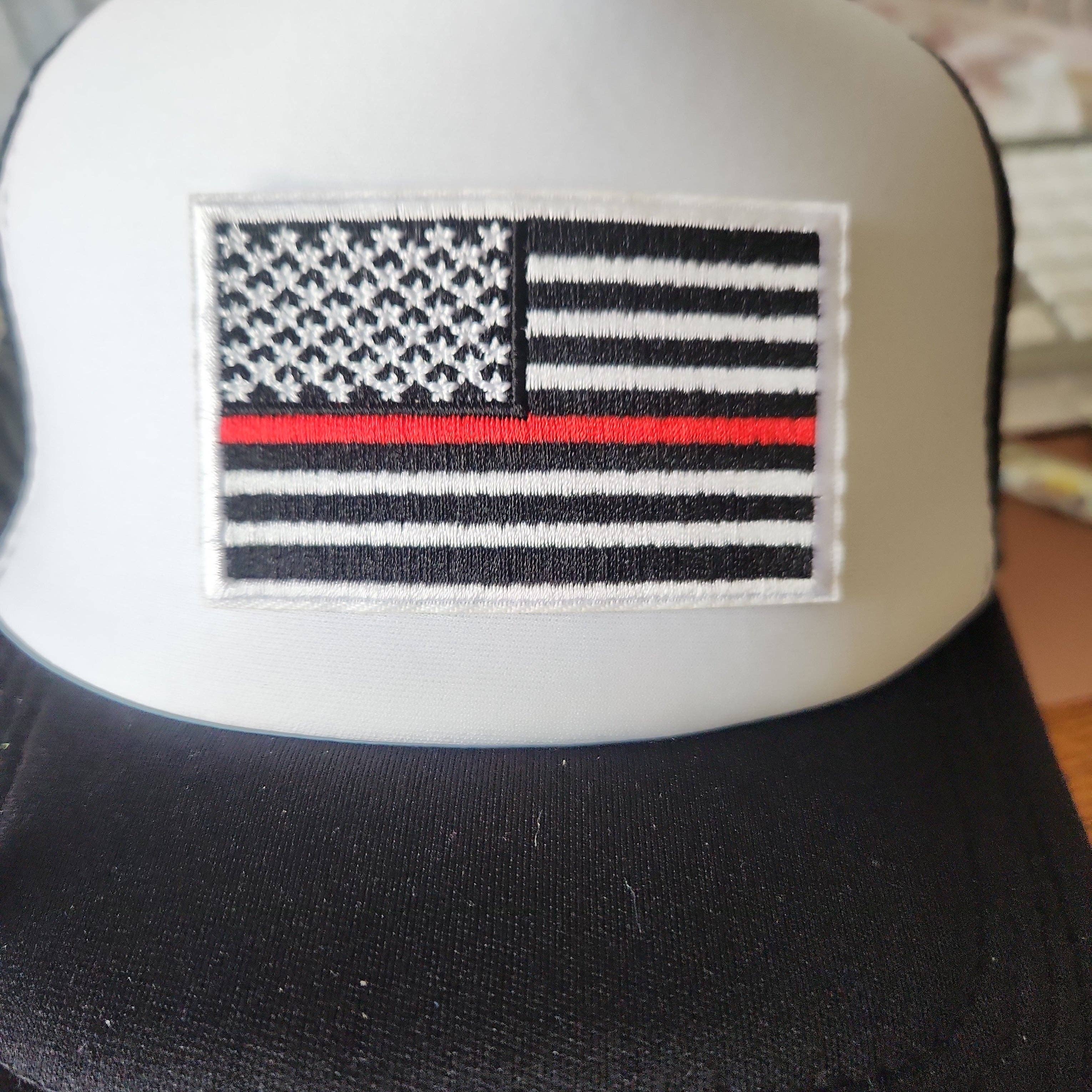 Texas Transfers - Vendita all'ingrosso Toppe - Toppa da stirare Vigile del Fuoco/Bandiera Linea Rossa1