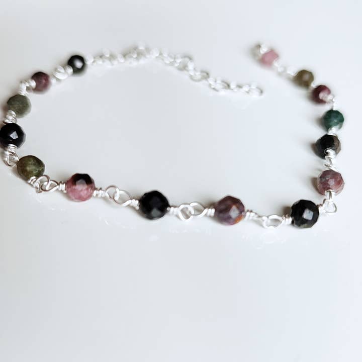 SEQAY - Wholesale Armband met kralen - Multikleurige toermalijnarmband van 925 sterling zilver met kleine stenen4