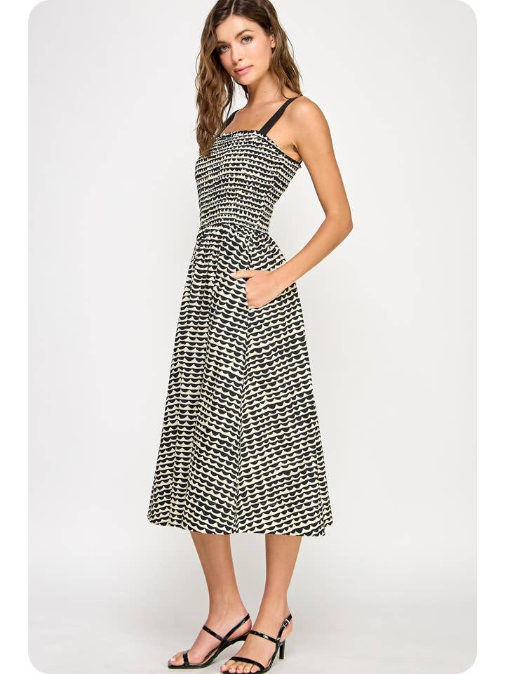 Strut & Bolt - Wholesale Dress - Women's - Scallop Print Smocked Midi Dress