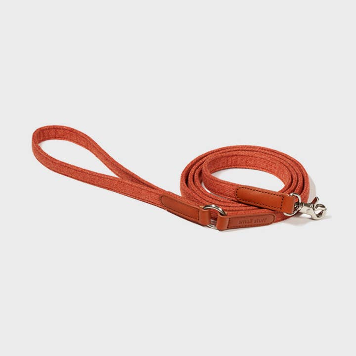 Classic Leash / Orange for wholesale by BASIC STUDIO