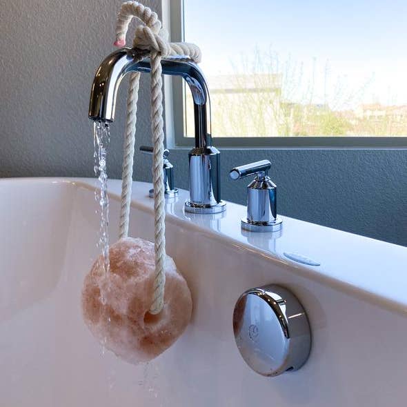 Rocks Detox - Wholesale Bath salts - Pink Himalayan Bath Salt Rock Large3