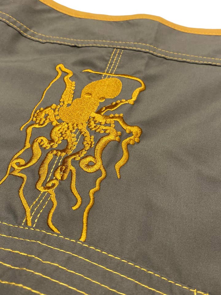 Maui Rippers – Engroshandel Badeshorts – Mænd – Hawaiian Octo Tako Fiskeshorts - Grå1