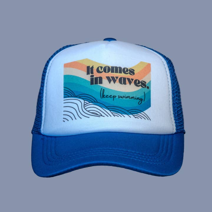 Gorra de Camionero | Impresa a Mano | Viene en Olas | Azul para venta al por mayor de In Blue Handmade