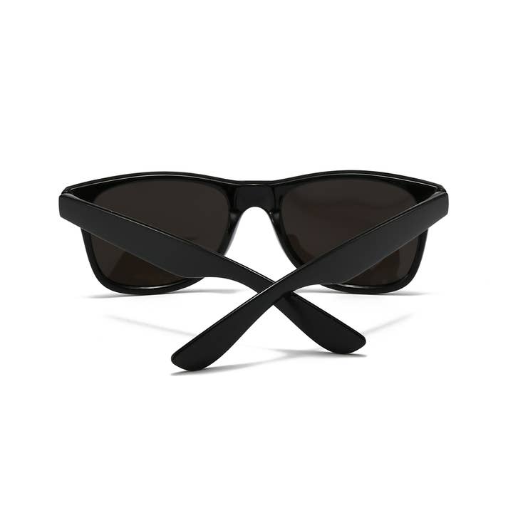 Trio Trading – wholesale Sunglasses – Unisex – 12 Pack Assorted Polarized Classic Square Sunglasses