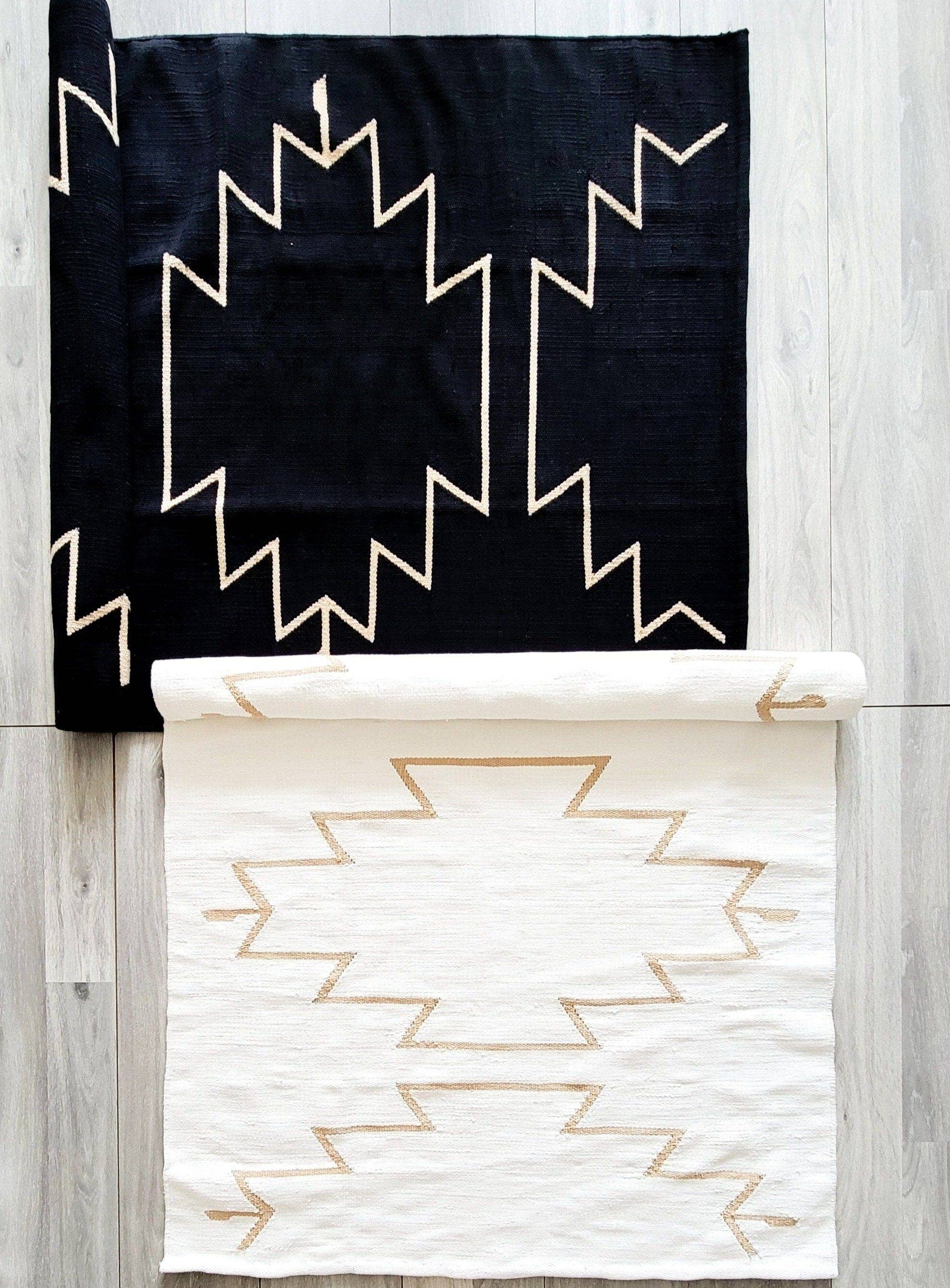 Mumo Toronto Inc - Wholesale Area rug - Cleo Black & White Handwoven Cotton Rug0