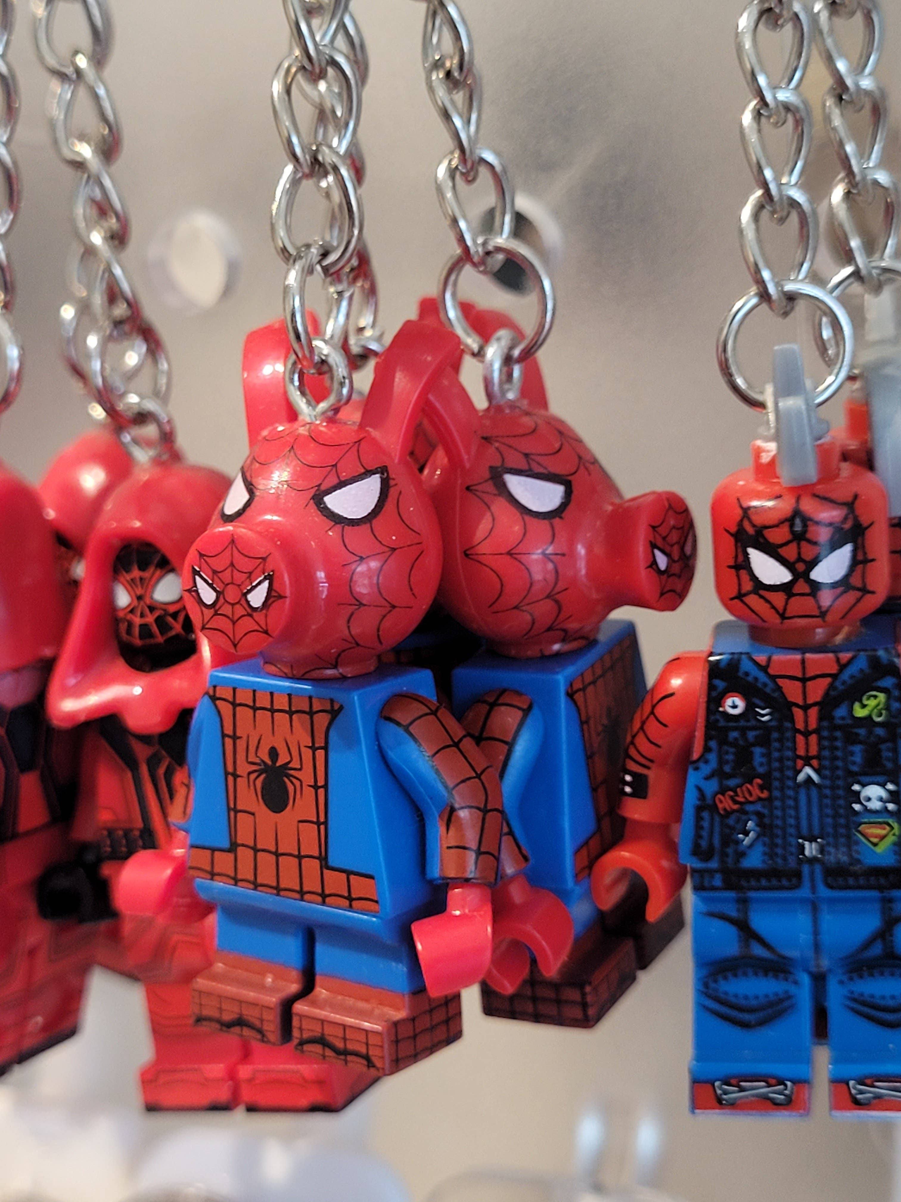 Con-Quest Crafts - Wholesale Keychain - Unisex - Super Hero & Super Villain Comic Minifigure Keychains18
