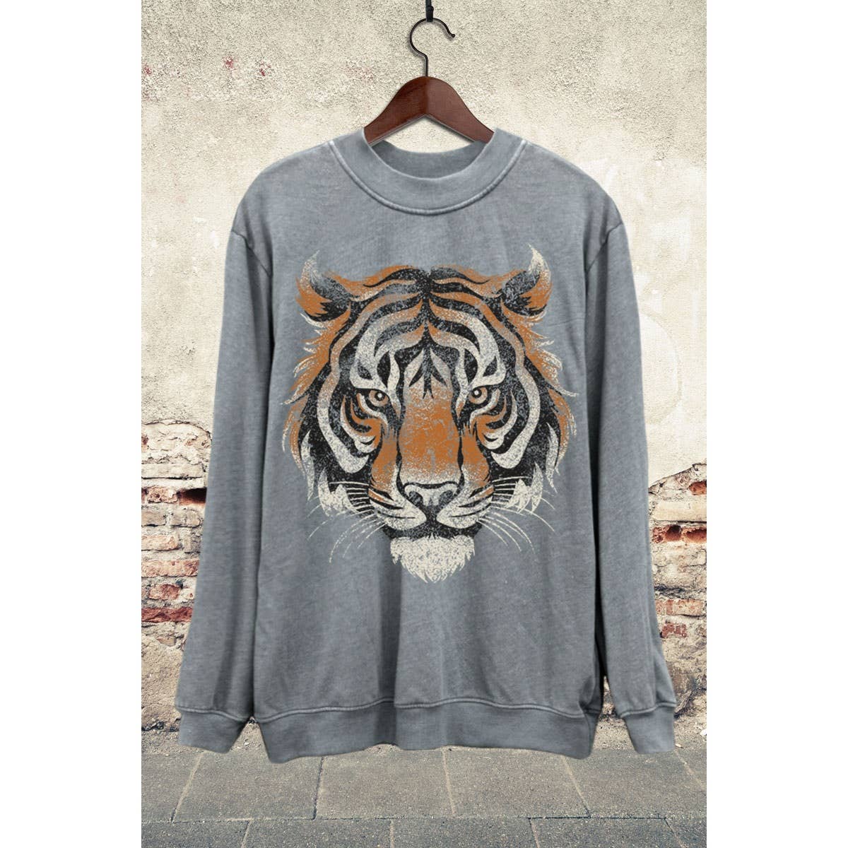 HRTandLUV – Großhandel Sweatshirt mit Grafikdruck – Damen – TIGER-SWEATSHIRTS MIT BIG-FACE-GRAFIK1