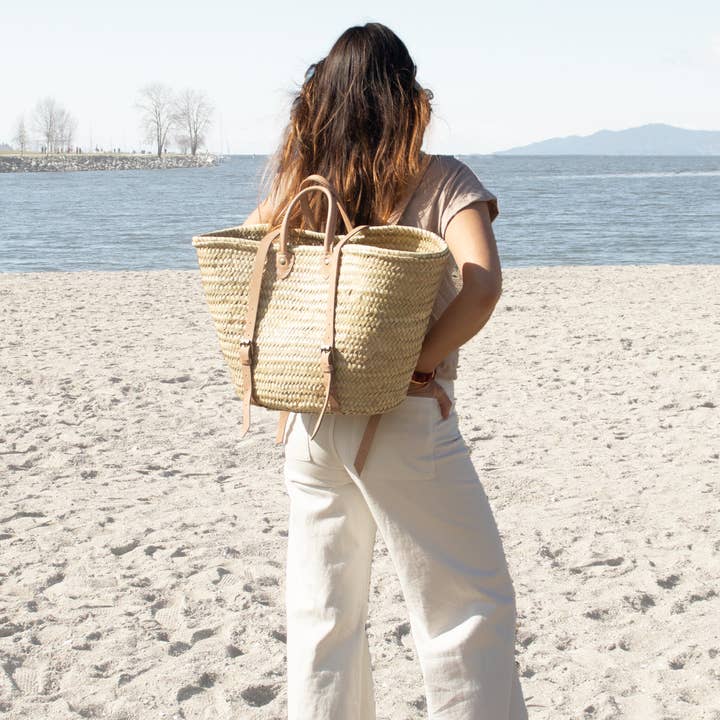 High crafty – wholesale Backpack – Women's – Handwoven Palm Leaf Backpack with Leather Straps2