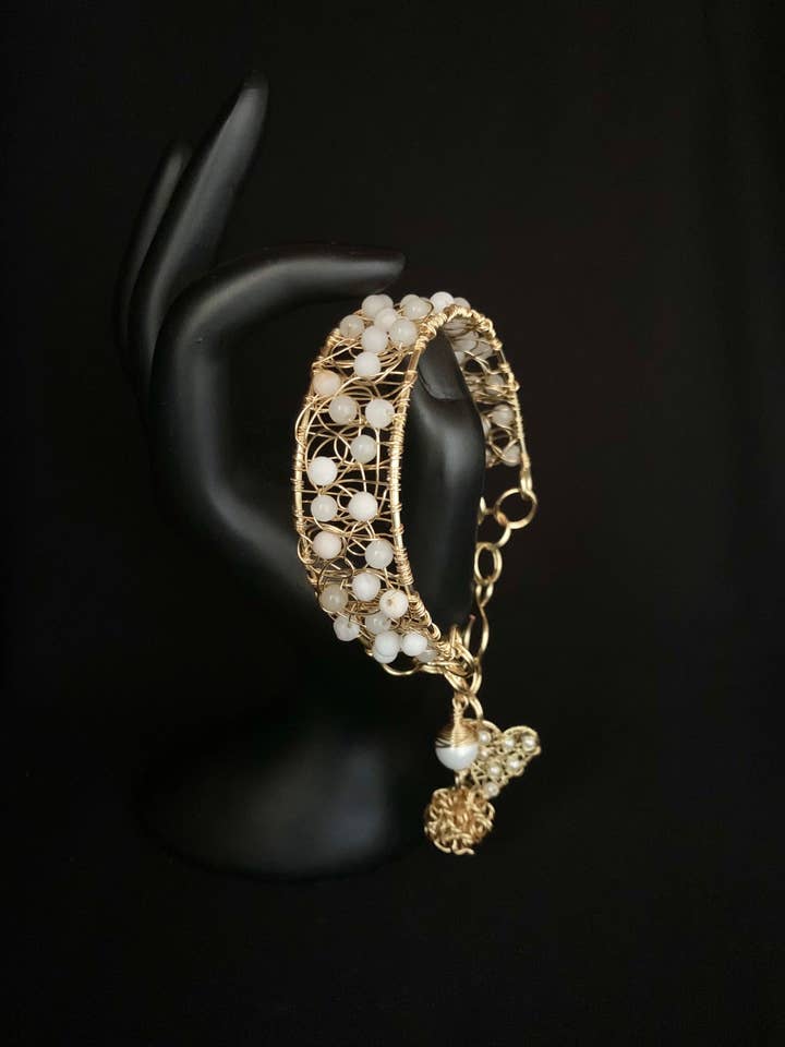 Witte agaatarmband in verguld! voor wholesale door Diana Wingert Jewelry
