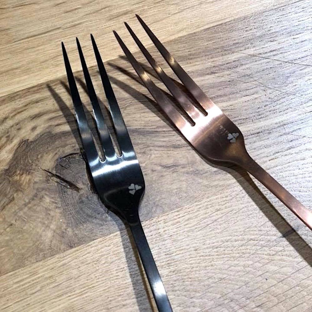 LES SCULPTEURS DU LAC – Garfo de mesa por atacado – Conjunto de 6 garfos de cobre fondue com veado gravado4