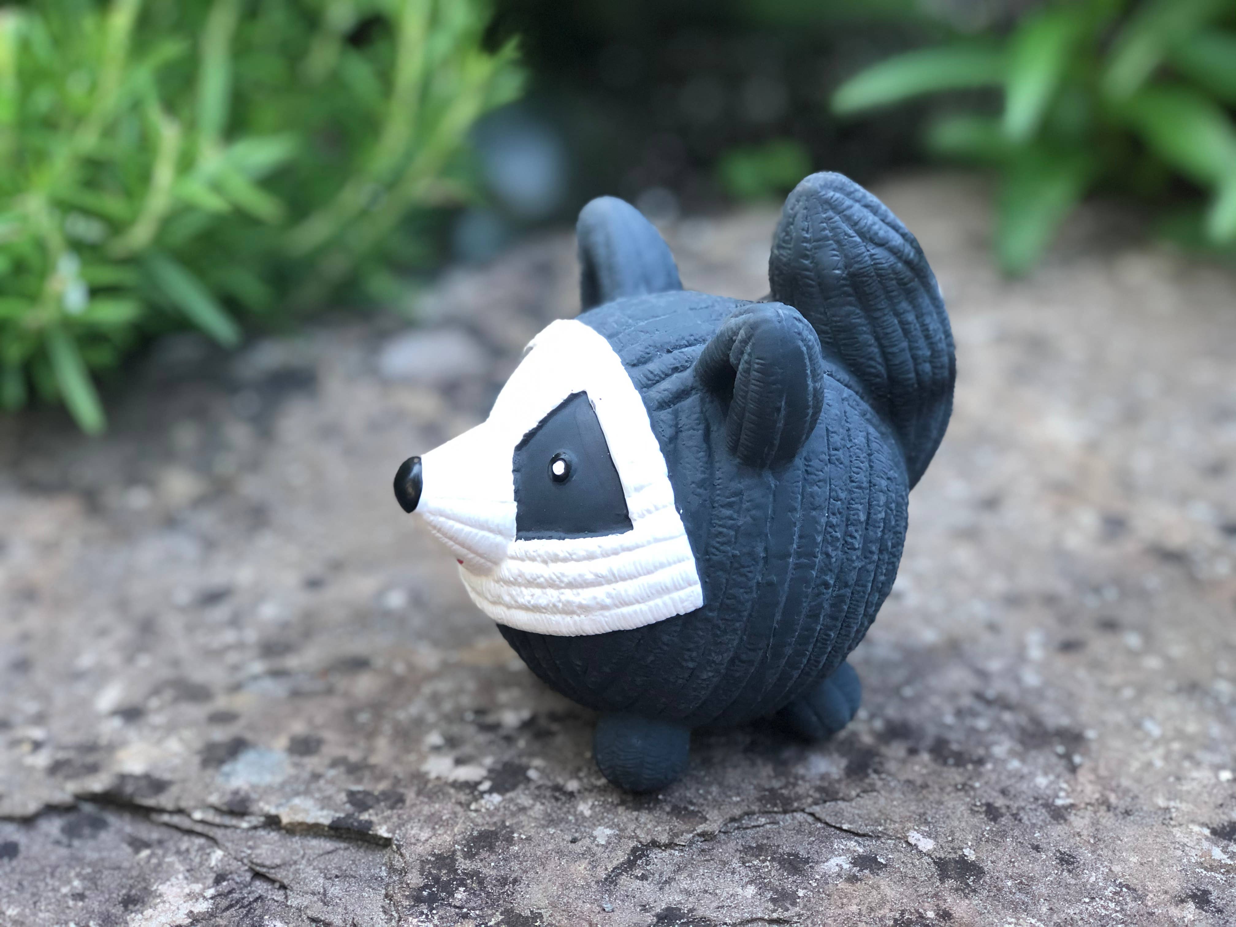 HuggleGroup - Vente Jouet couineur – chien - Jouet ballon Reggie Raccoon Ruff-Tex® pour chien, grand modèle2