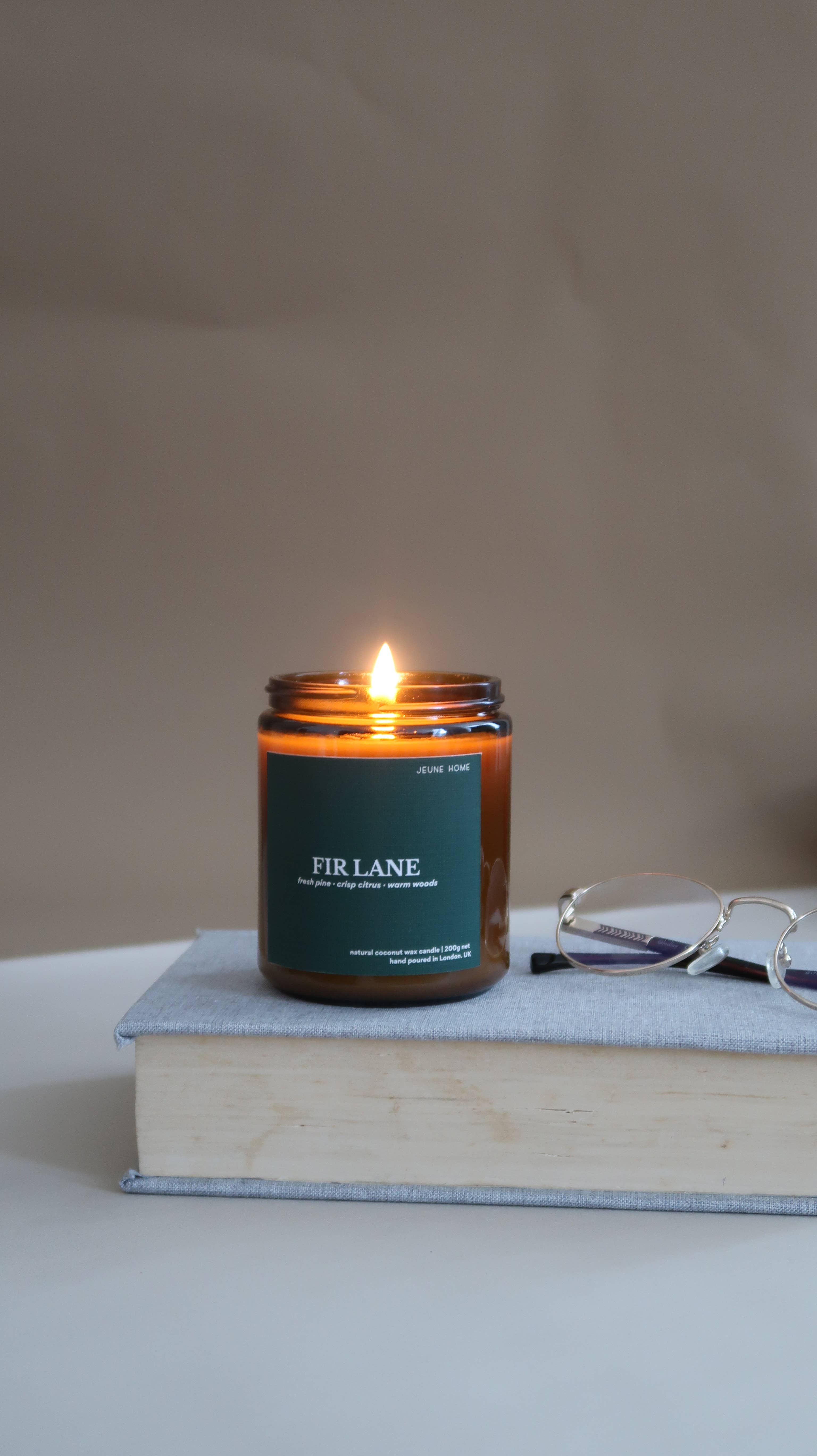 Jeune Home – wholesale Jar/filled candle – Fir lane- coconut wax candle in amber jar | Christmas0