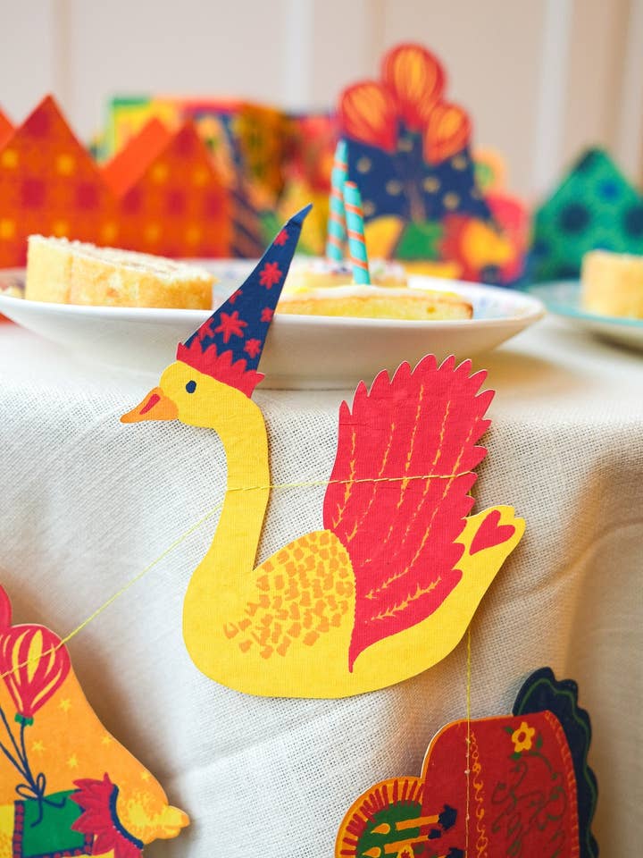 GUIRLANDE COUSUE POUR FÊTE D'ANNIVERSAIRE pour la vente par East End Press