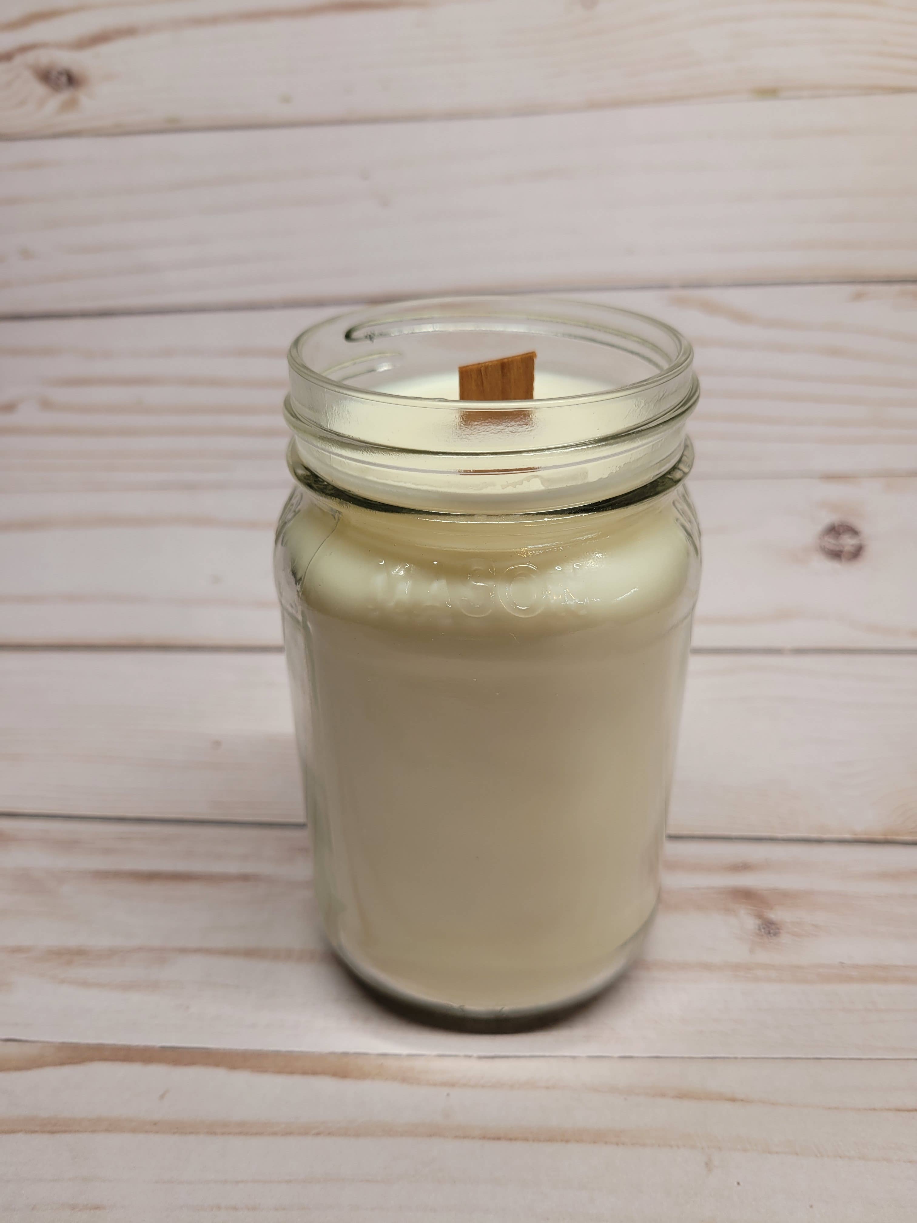 Stephanie Henry Candle Company – wholesale Jar/filled candle – Mad Moon Soy Wax Wood Wick Candle (Square Jar)1