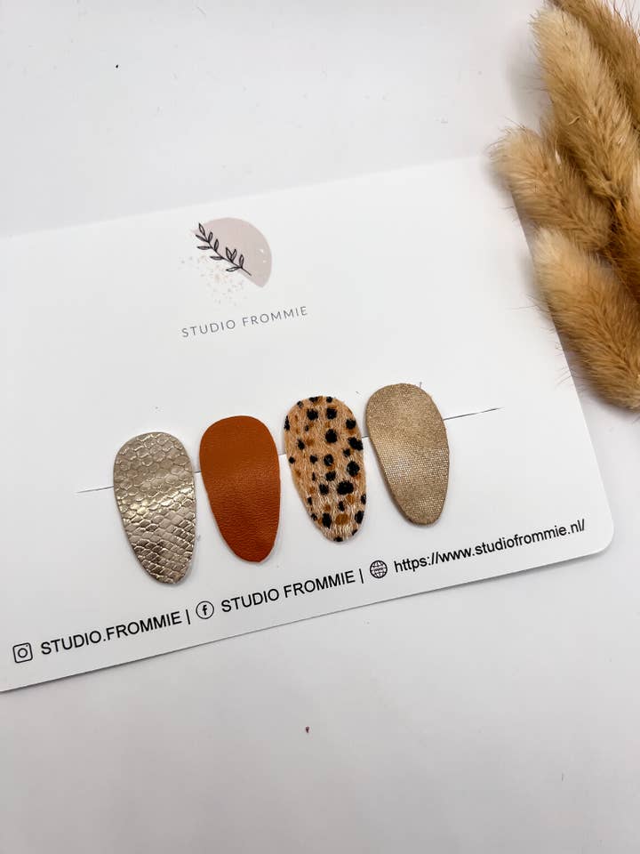 Brown hair clips for wholesale by Studio Frommie