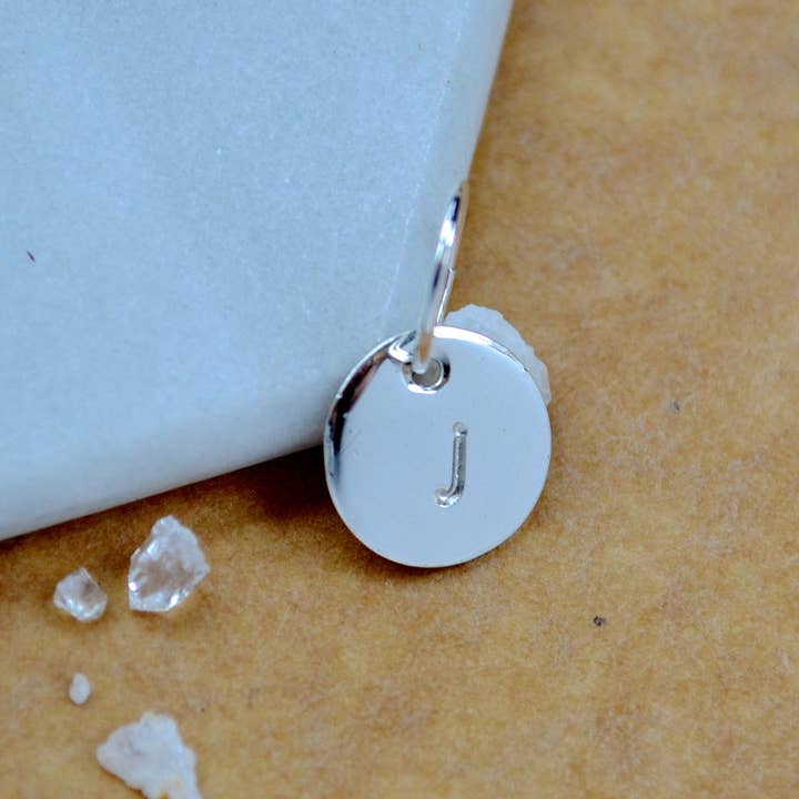 Foamy Wader - Venta al por mayor Abalorios/colgantes individuales - Set de abalorios con letra cursiva en minúscula, con letra cursiva, triple metal37