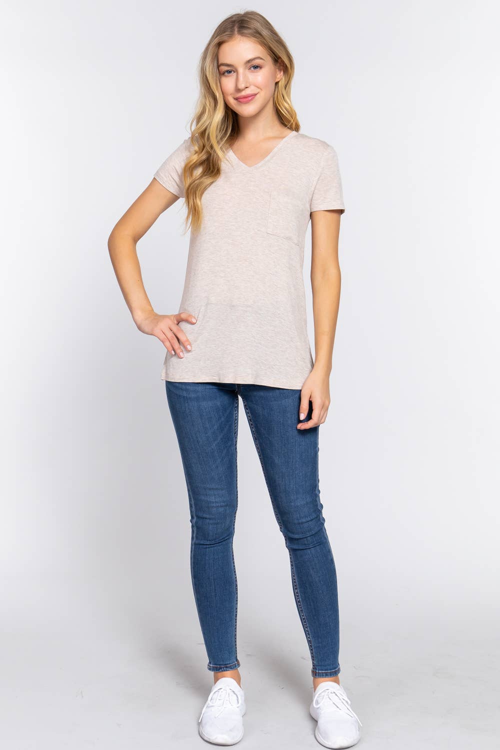 Active Basic | Active USA – Großhandel T-Shirt – Damen – Kurzärmliges Top mit V-Ausschnitt und Tasche31