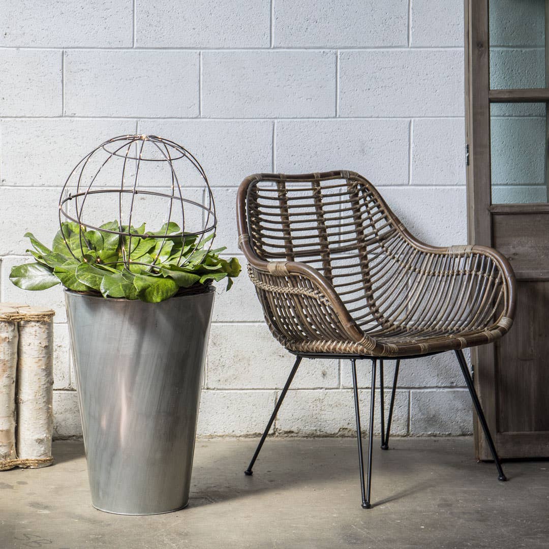 Willow Group - Wholesale Outdoor Ornament/Decor - Brown Round Metal Wire Topiary 15.75"D1