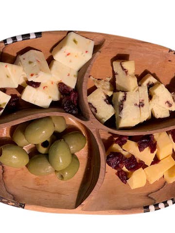 Bol rond divisé pour pistaches, 4 parties pour la vente par Harkiss Designs