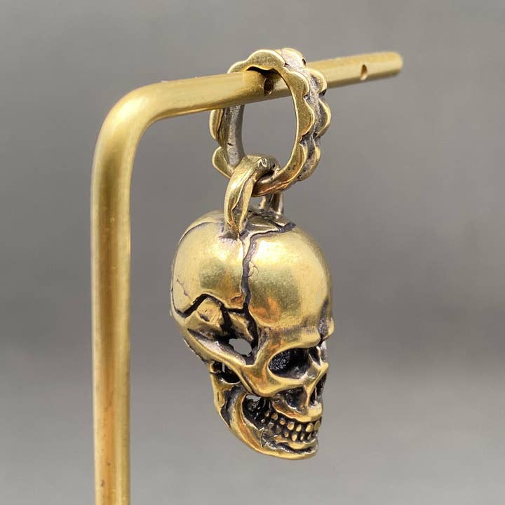 Mio Queena – wholesale Keychain – Unisex – Brass Skull keychain Pendant0