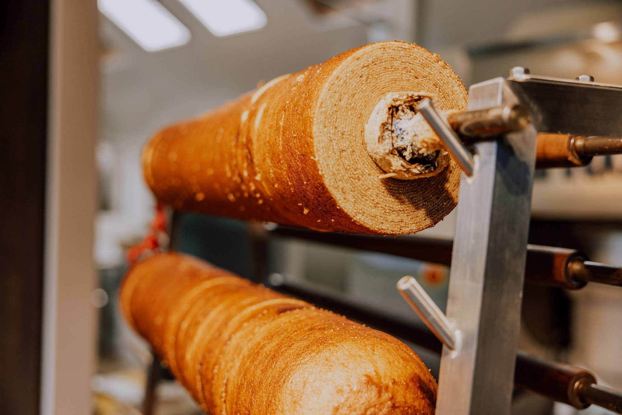 Baumkuchen Farm – wholesale Tårta – Macadamianöt Baumkuchen3