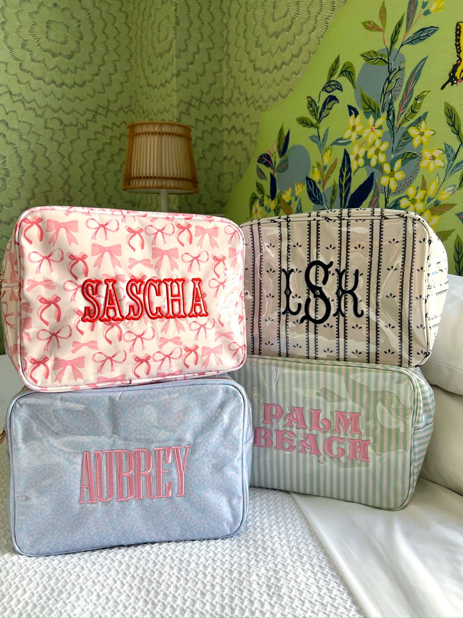 KENZKUSTOMZ - Vente Trousses de maquillage/cosmétique - Trousse de Toilette Clear Coat XL14