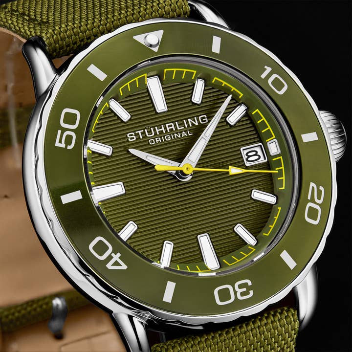 Stuhrling - Vente Montre – homme - Explorateur Quartz 40mm Plongeur - Boîtier et Bracelet Verts2
