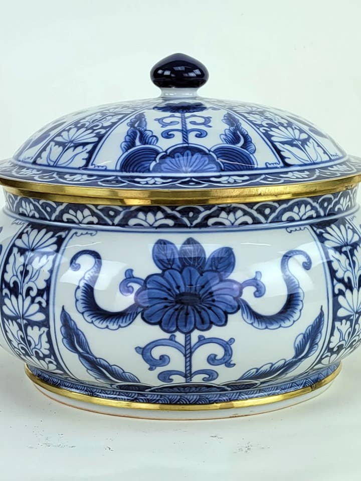 BATIK 10" Blue White Chinoiserie Canister
for wholesale by The Batik House