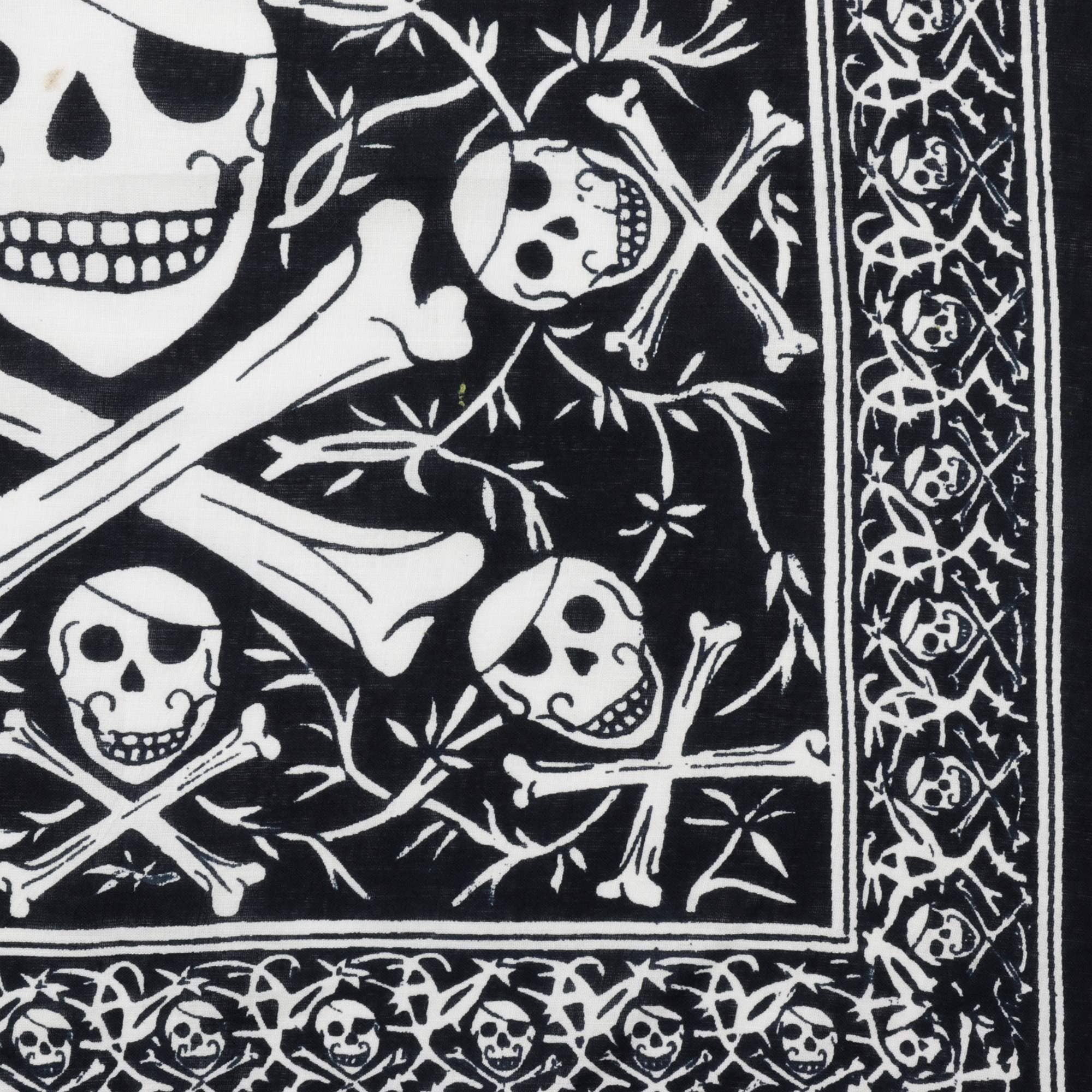 Tribal Trade GmbH - Wholesale Scarf - Unisex - Bandana scarf skull biker black and white headscarf scarf3