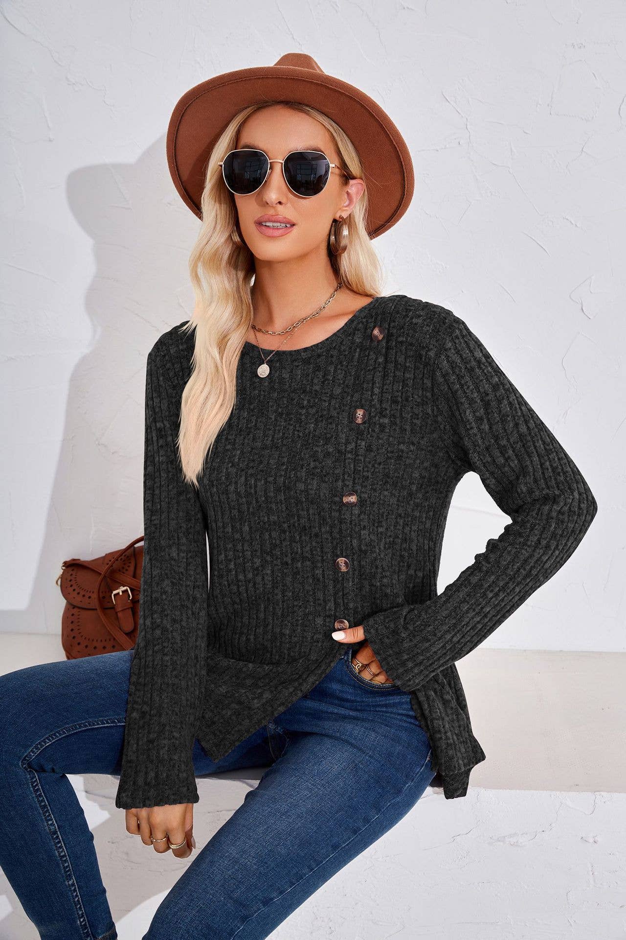 Lily Clothing - Vente Tunique – femme - T-SHIRT AMPLE À COL ROND ET BOUTONNÉ À MANCHES LONGUES1