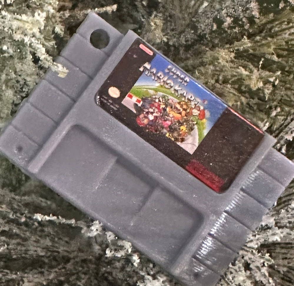 Angelic Angel Gifts - Wholesale Keychain - Unisex - Retro Mini Nes Snes Game Resin Art Keychains1