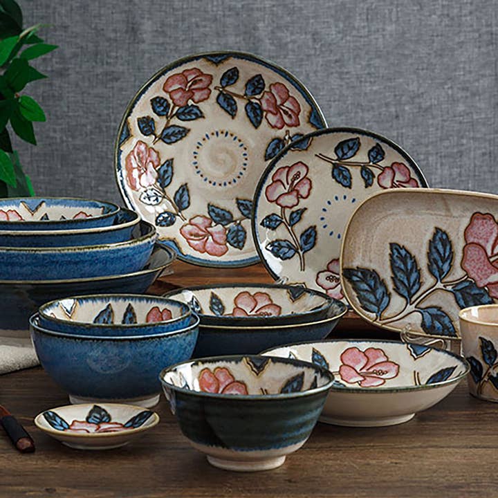 vintage rødt keramisk servise med Okinawan rose mønster for engroshandel hos MinoCraft