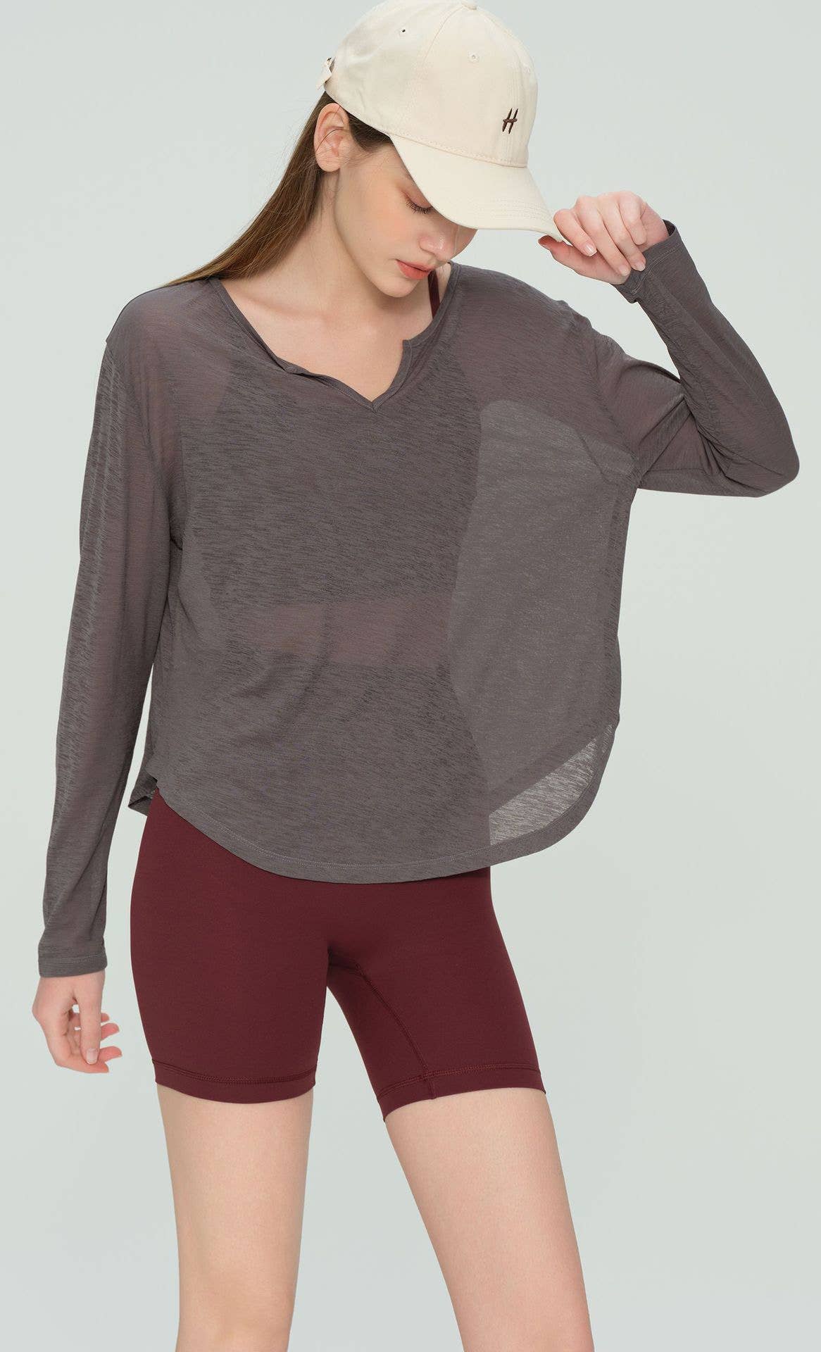 91thelabel - Vendita all'ingrosso Maglia sportiva - Donna - Copriabito Attivo Trasparente a Vestibilità Ampia Calin1