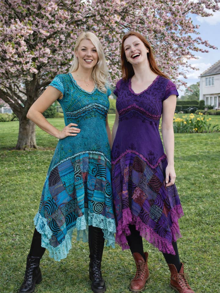 Ophelia patchwork-kjole med cap-ærmer for engroshandel hos Wicked Dragon Clothing