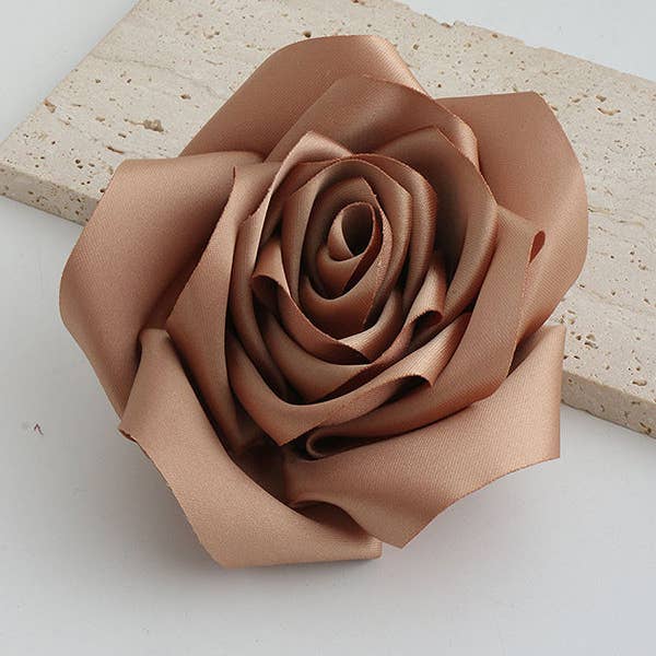 UZ Wholesale Store – Großhandel Broschen – Einfarbiges Broschenzubehör in Blumenform9