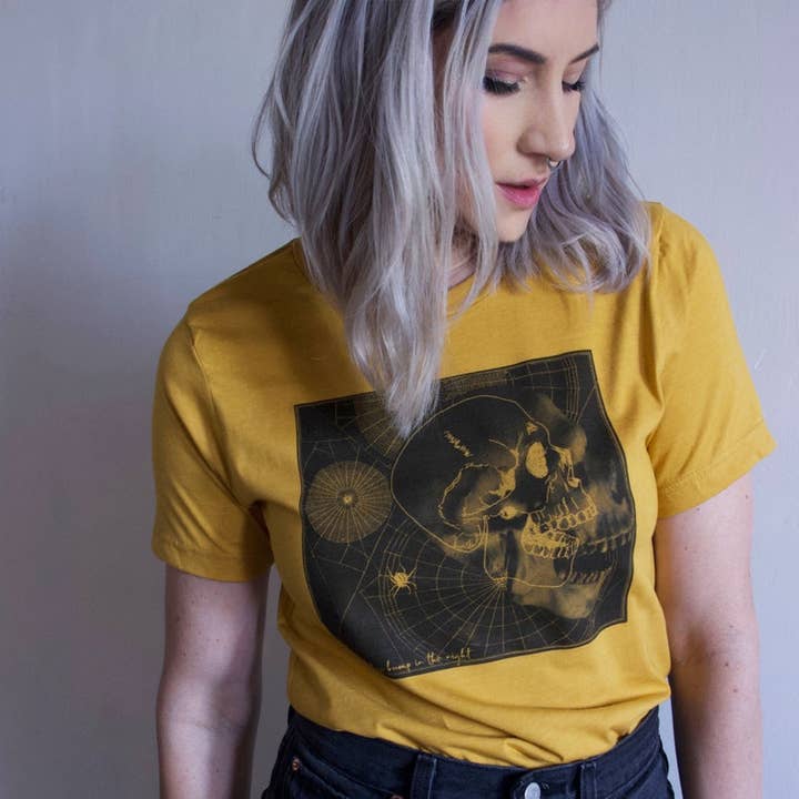 Skull & Spider Gruseliges alternatives Grafik-T-Shirt für den Großhandel von Espi Lane