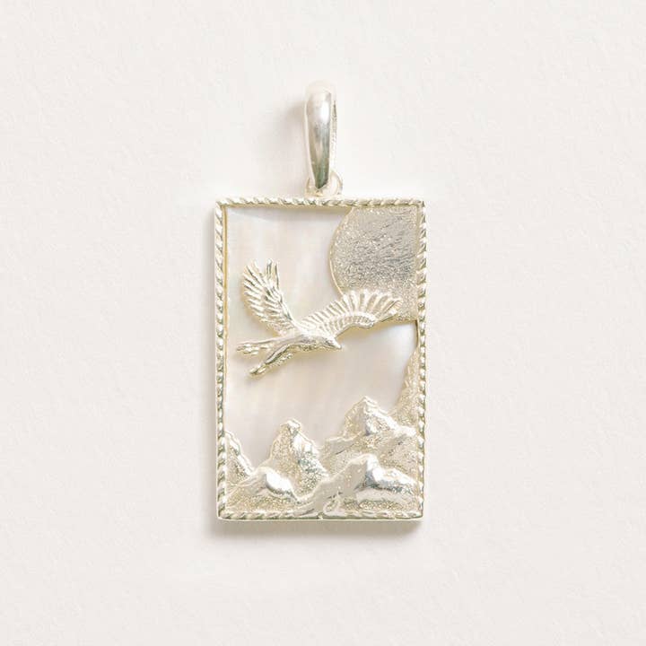 Pendentif Aigle Argent Rectangle pour la vente par Freya Rose