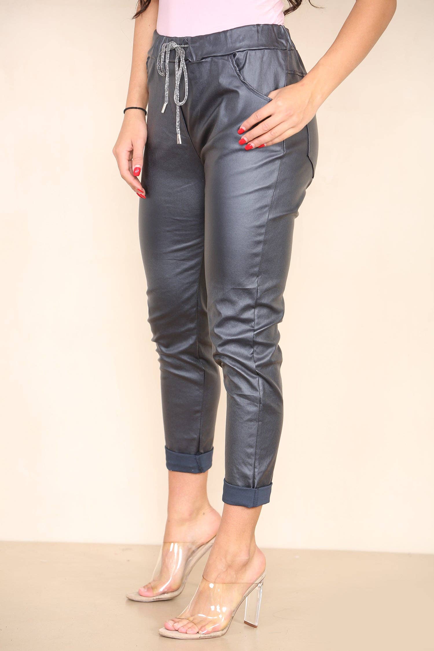 Kurt Muller – Engroshandel Bukser - Dame – Læderlook PU magicbukser6