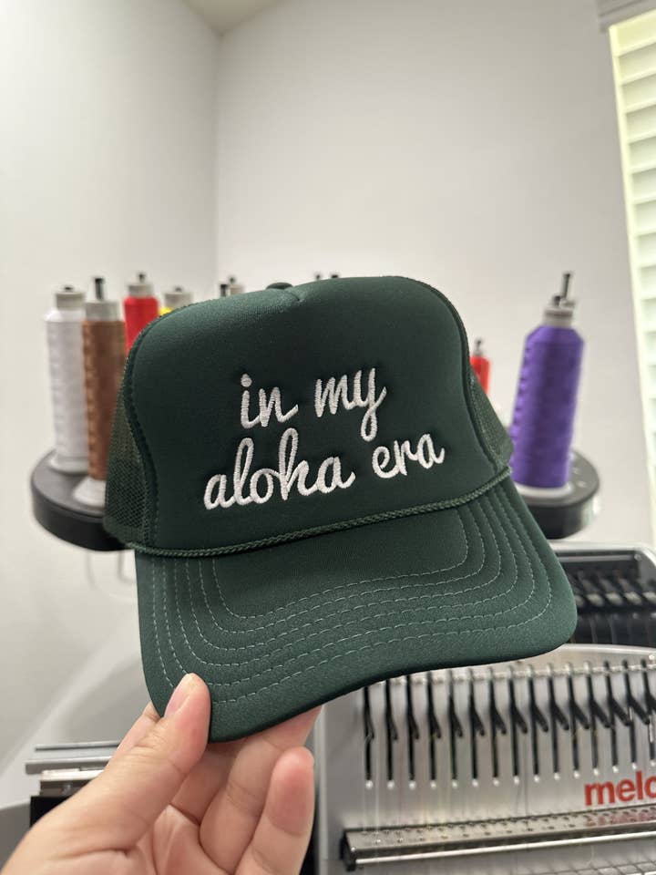 Casquette de camionneur en mousse In My Aloha Era Aloha Mesh Trucker Cap Eras pour la vente par HI Family