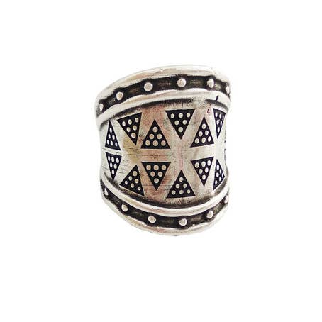 Breiter verstellbarer Ring mit einzigartigen Mustern für den Großhandel von Andrea Nieto Jewels