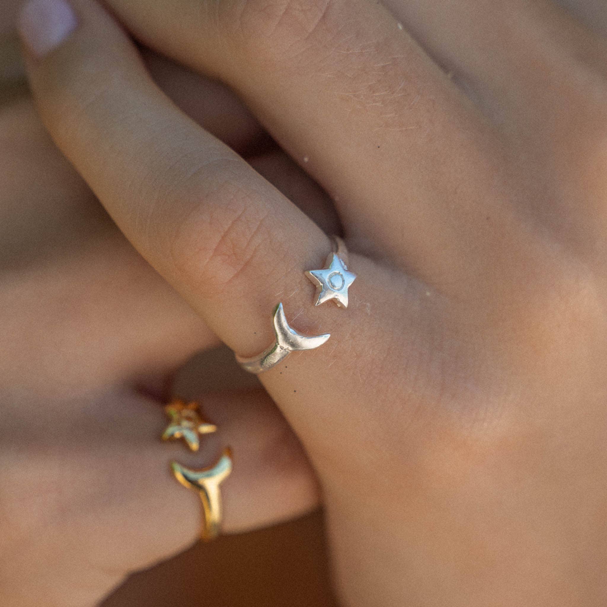 Pineapple Island - Vendita all'ingrosso Anello midi/a fascia - Anello regolabile con luna e stella1