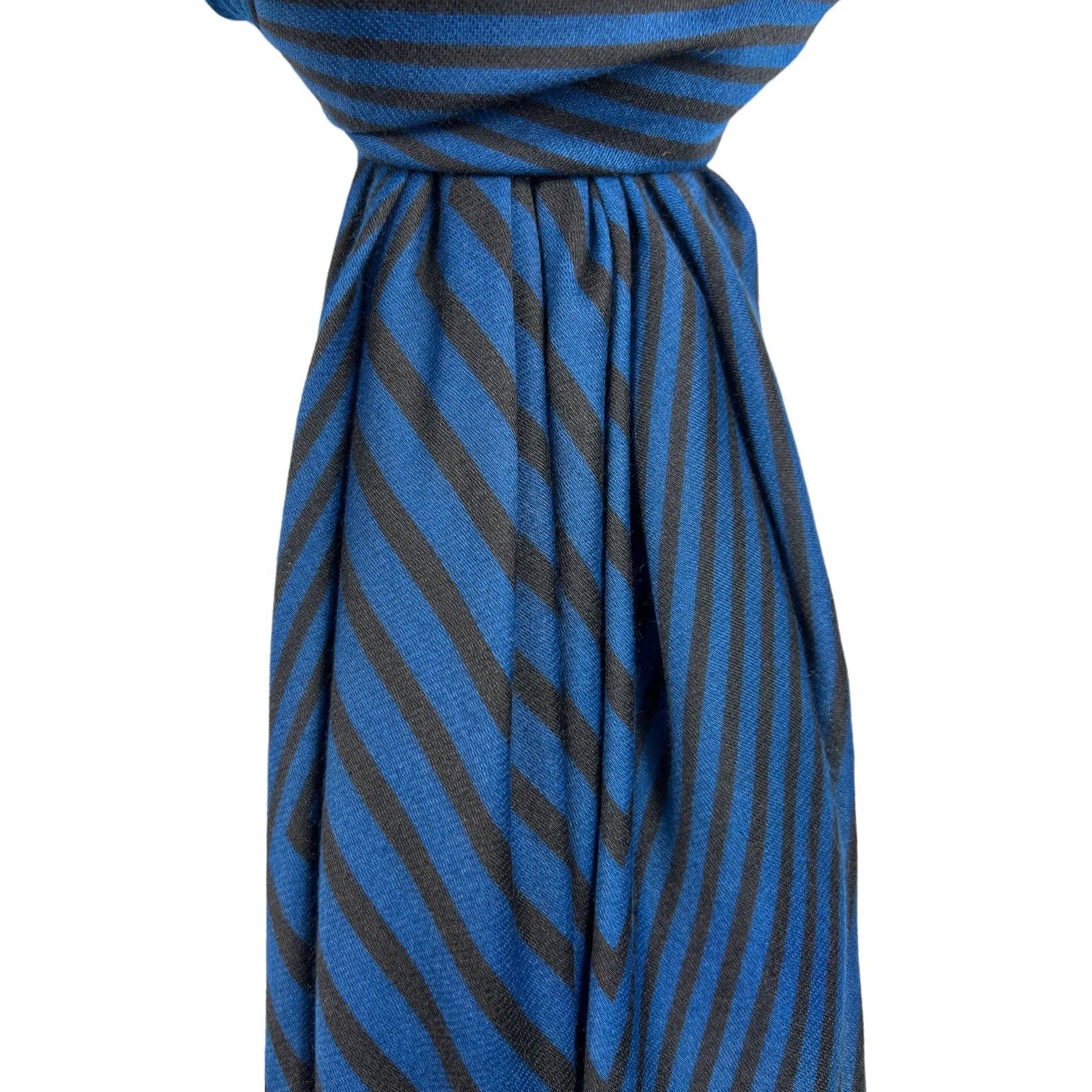 Lili Scarves (US Duty Free) - Wholesale Sjaal - Dames - Lichtgewicht sjaal met groot doornmotief15